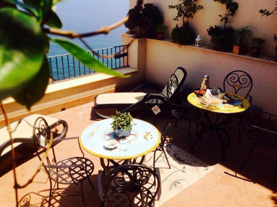 Bed and Breakfast Romeo E Giulietta Scilla Zewnętrze zdjęcie